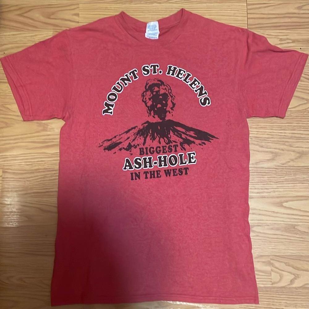 Mount St. Helens, t-shirt